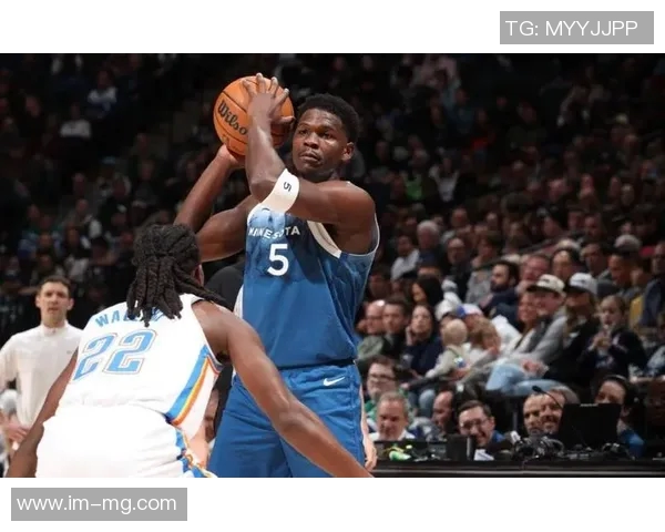 解说：在关键时刻展现无畏精神的球员恐怕只有爱德华兹能匹敌